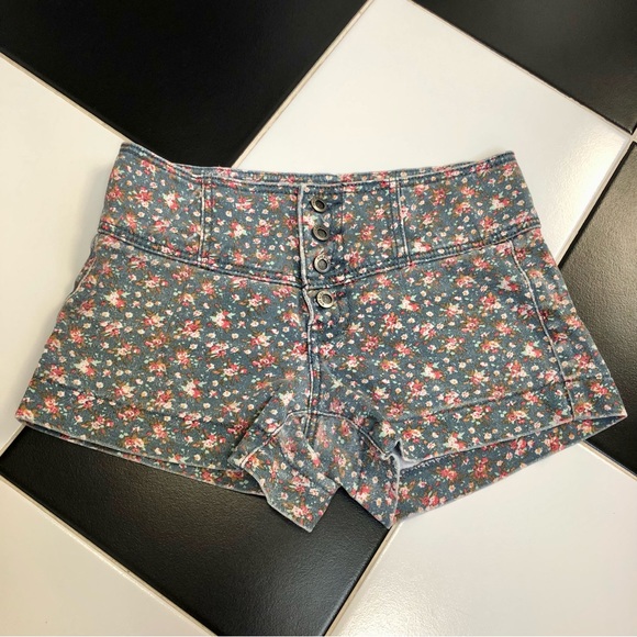 Vintage 90s Y2K Hot Kiss Cici Denim Short Floral Roses Jean Shorts Stretchy sz 6 - Picture 1 of 9
